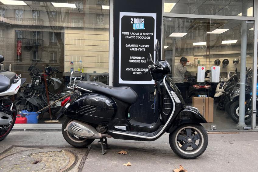 PIAGGIO VESPA GTS 125