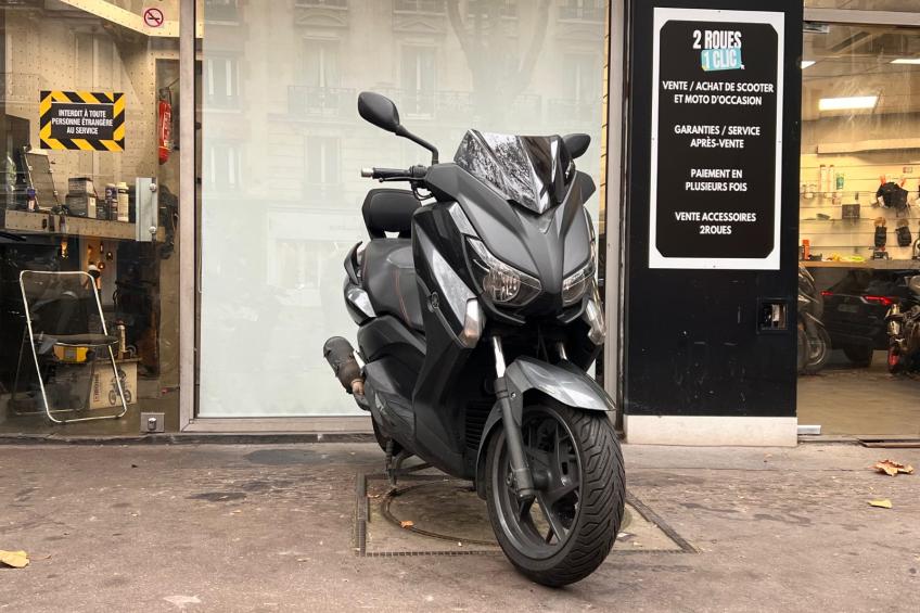 YAMAHA X-MAX  125