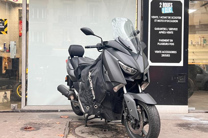 YAMAHA X-MAX 125