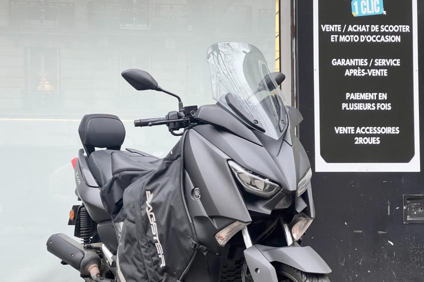 YAMAHA X-MAX 125