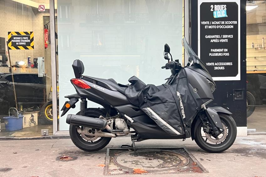 YAMAHA X-MAX 125