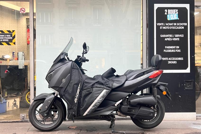 YAMAHA X-MAX 125