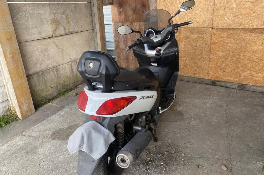 YAMAHA X-MAX 125 125