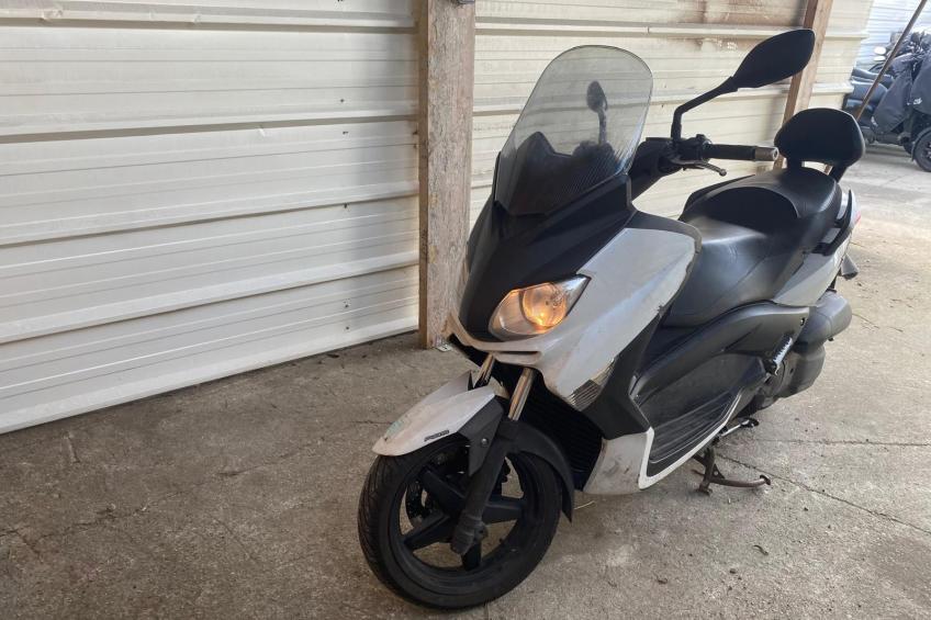 YAMAHA X-MAX 125 125
