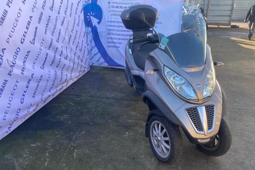 PIAGGIO MP3 300
