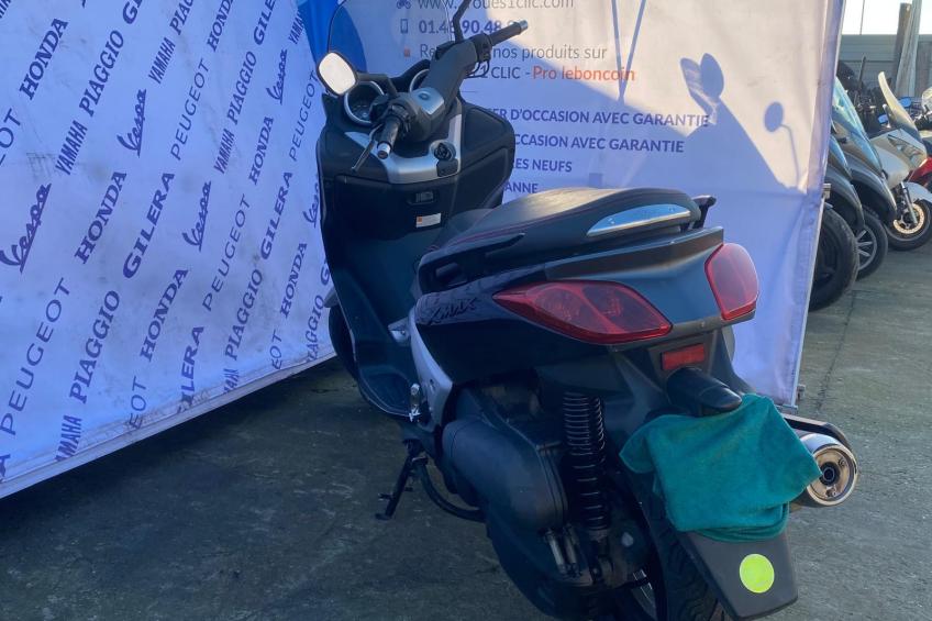 YAMAHA X-MAX 125 125
