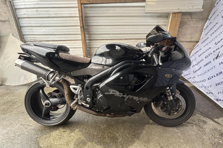 TRIUMPH DAYTONA 955