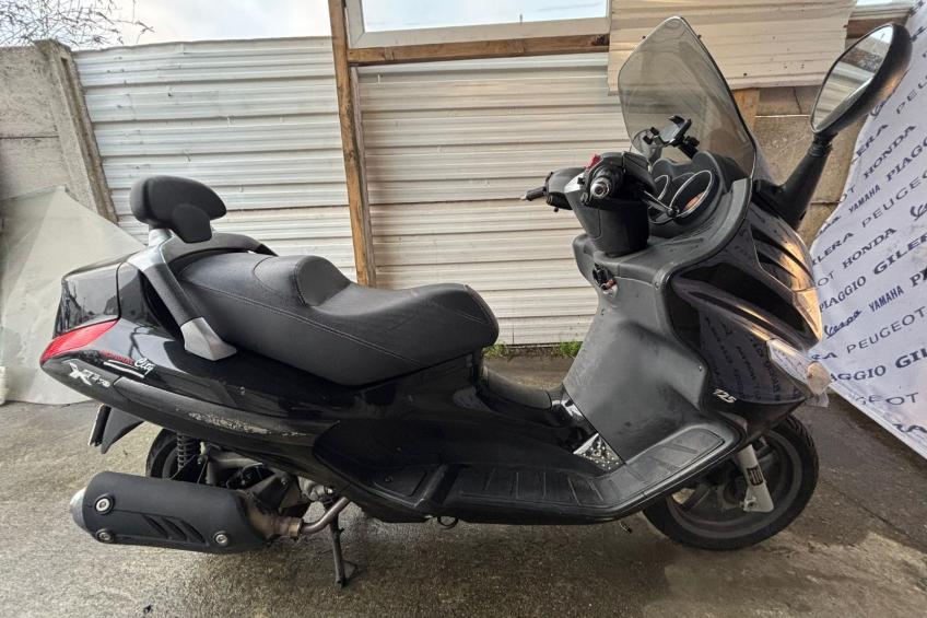 PIAGGIO X EVO 125 125