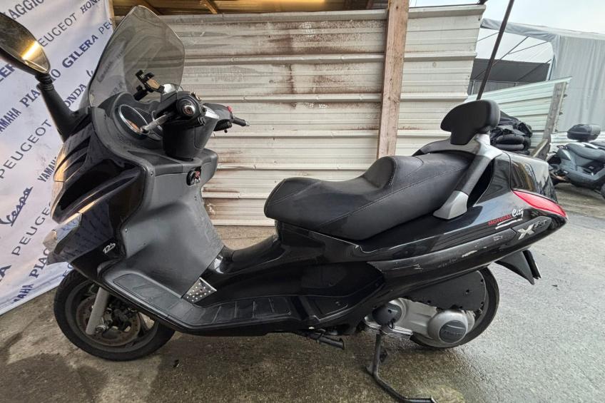 PIAGGIO X EVO 125 125