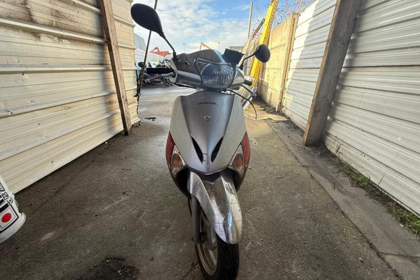 HONDA LEAD 100