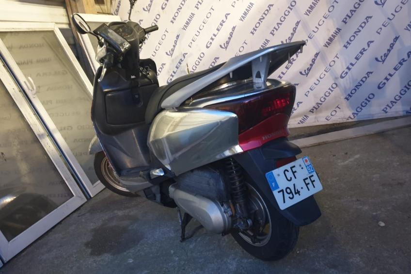 HONDA LEAD 100